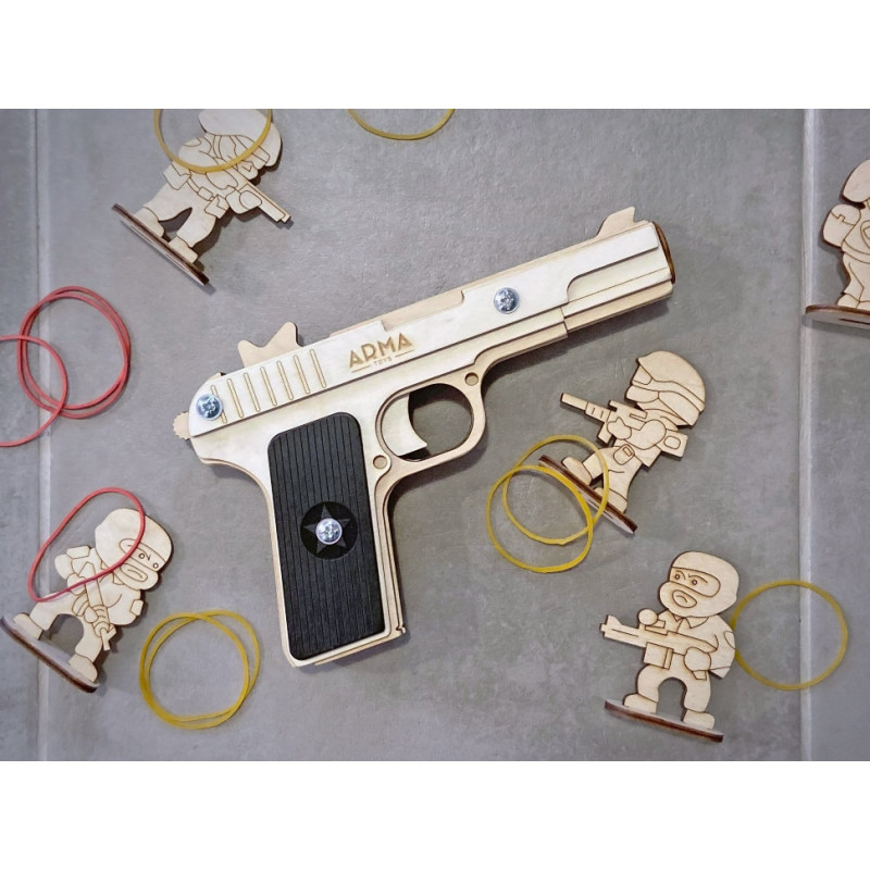 Деревянный пистолет ТТ (Тульский Токарева), игрушка-резинкострел от ARMA.TOYS в натуральную величину